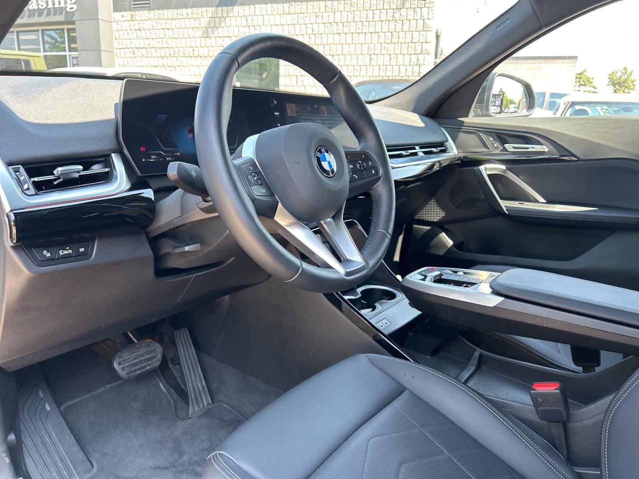 2025 BMW X2 PANOROOF,CARPLAY,ANDROID AUTO, REMOTE STARTER Photo
