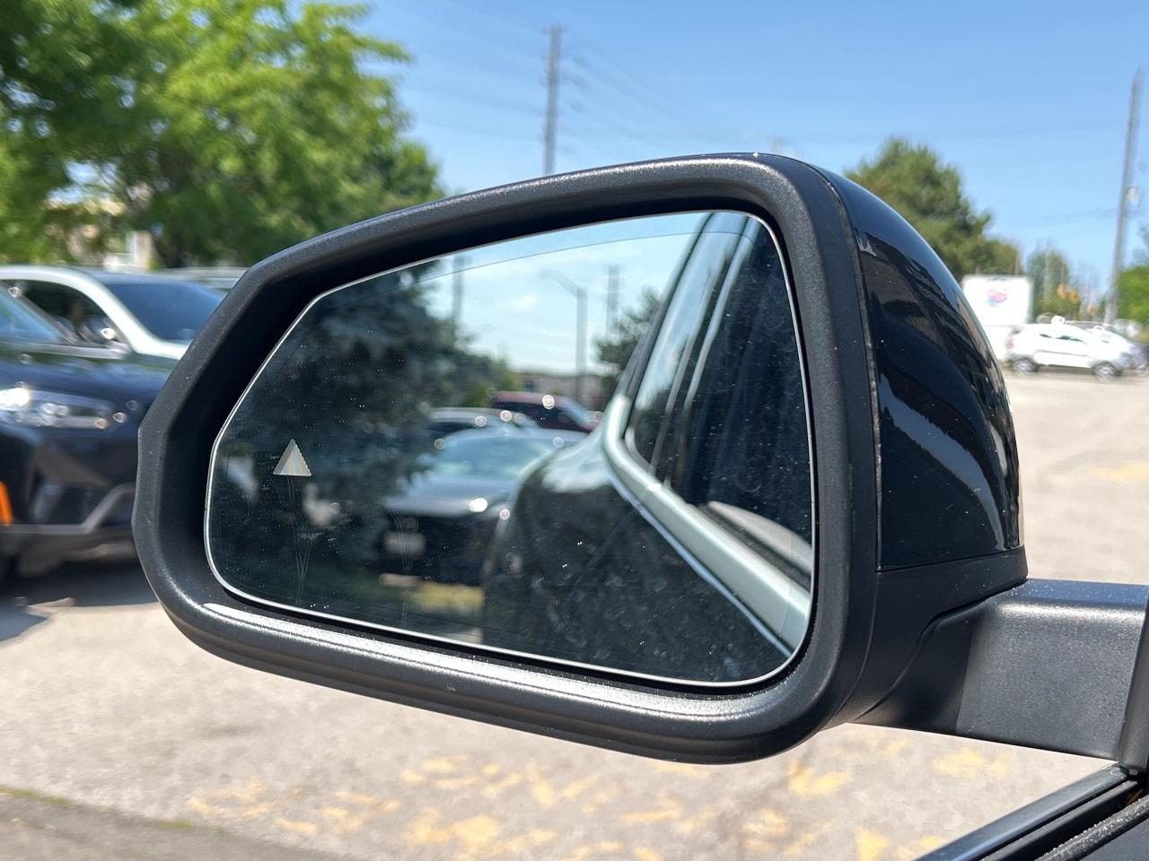 2025 BMW X2 PANOROOF,CARPLAY,ANDROID AUTO, REMOTE STARTER Photo