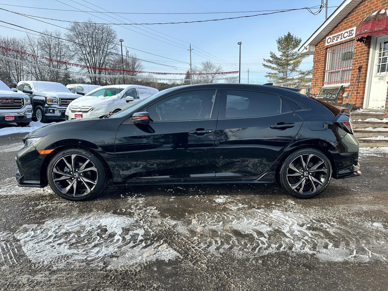 2018 Honda Civic SportTouring Sunroof HTD-LTHR NAV BlindSpotCam XM Photo2