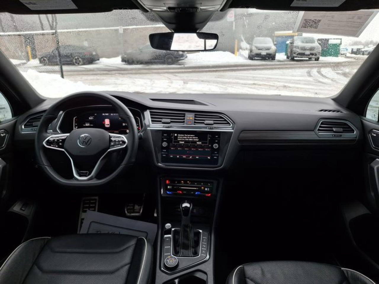 2023 Volkswagen Tiguan Highline R-Line 4Motion | Leather | Pano Roof | Heated Seats + Steering | Adaptive Cruise and More ! Photo