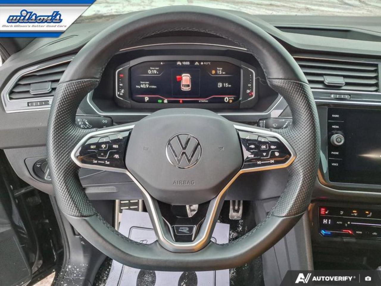 2023 Volkswagen Tiguan Highline R-Line 4Motion | Leather | Pano Roof | Heated Seats + Steering | Adaptive Cruise and More ! Photo