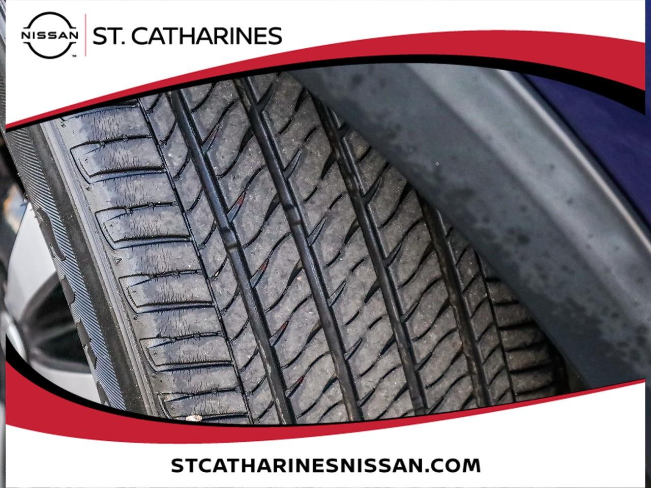 2020 Nissan Kicks SR Photo