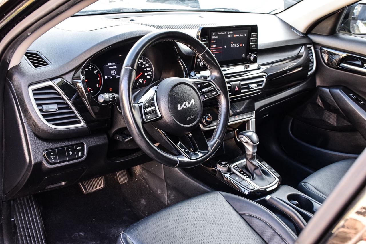 2023 Kia Seltos EX AWD / NO ACCIDENT / SUNROOF/LEATHER/CARPLAY/BSM Photo