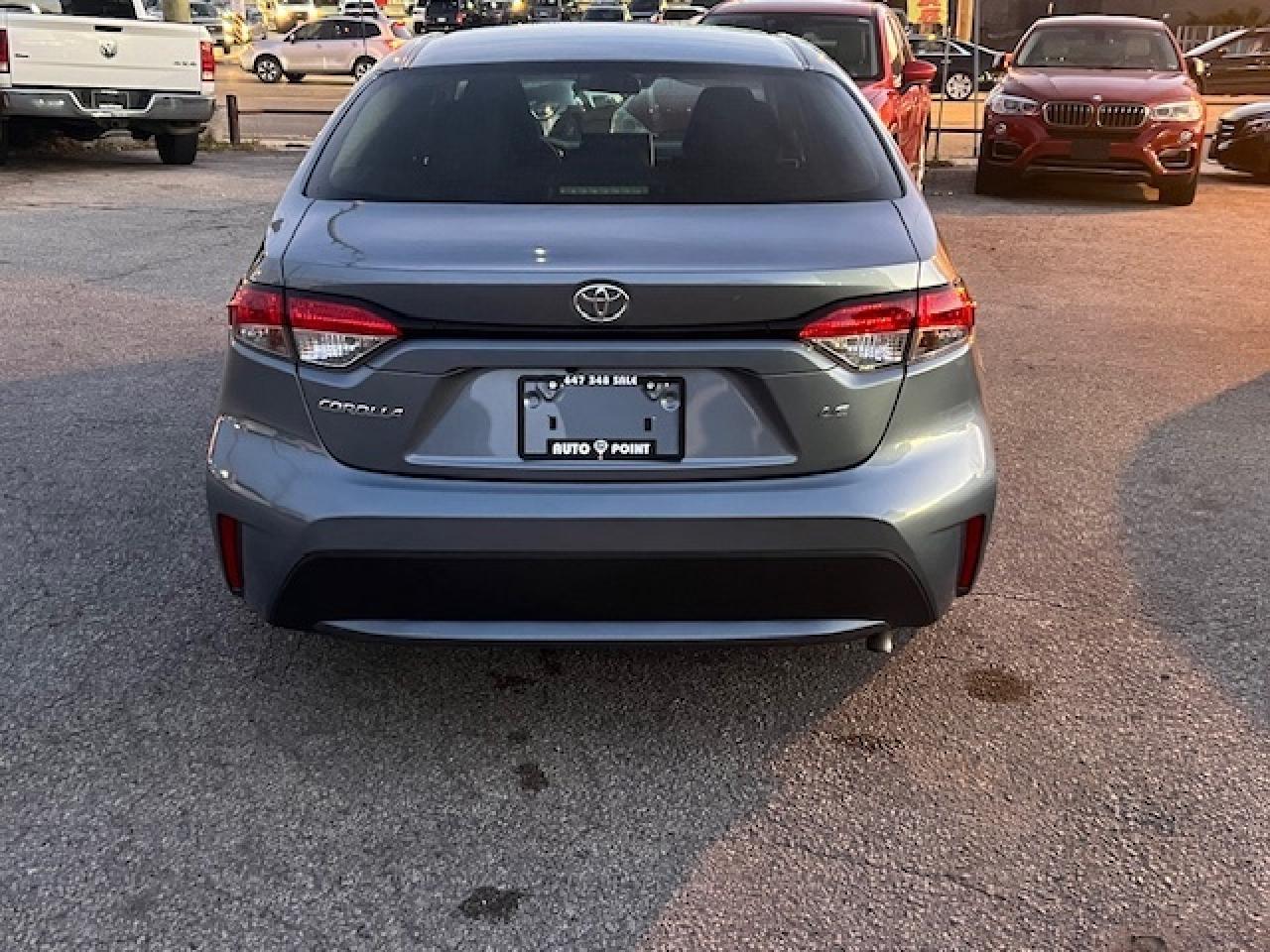 2020 Toyota Corolla LE Photo2