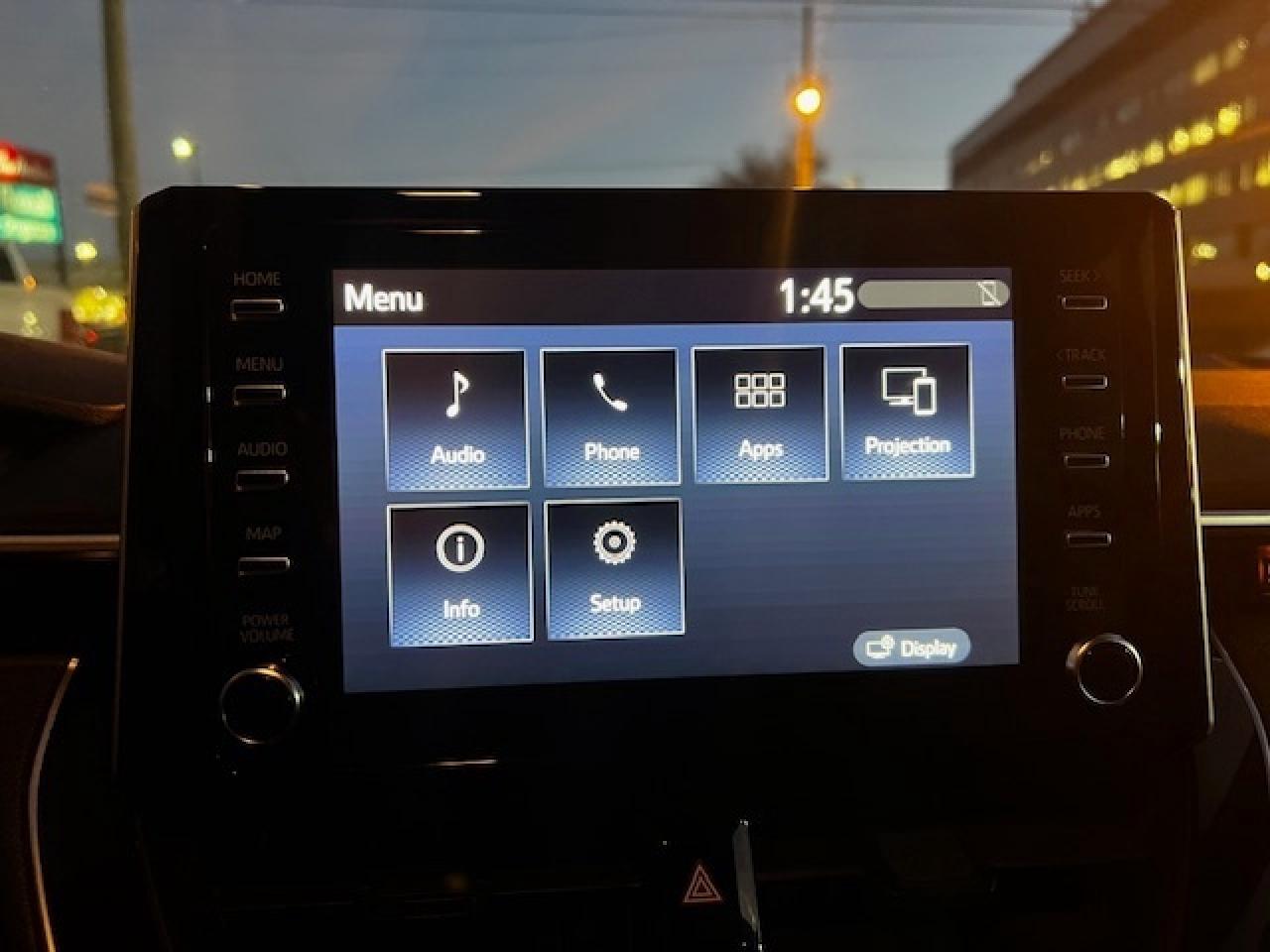 2020 Toyota Corolla LE Photo