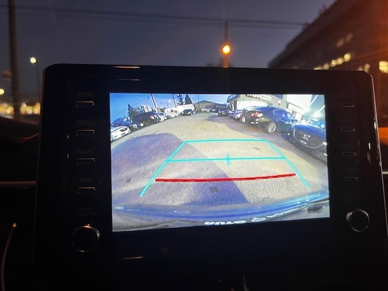 2020 Toyota Corolla LE Photo