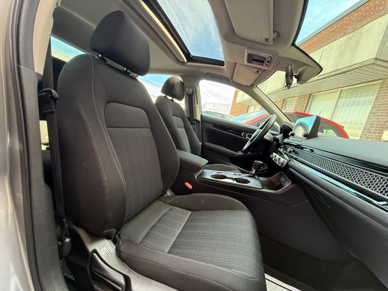 2023 Honda Civic EX    NO ACCIDENT   SUNROOF   APPLE CAR PLAY Photo