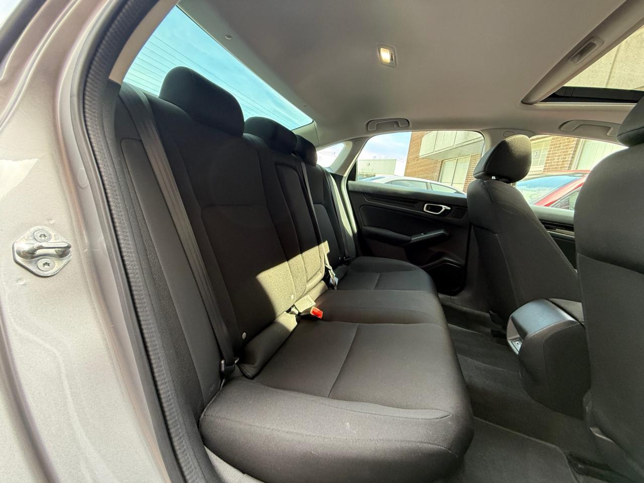 2023 Honda Civic EX    NO ACCIDENT   SUNROOF   APPLE CAR PLAY Photo