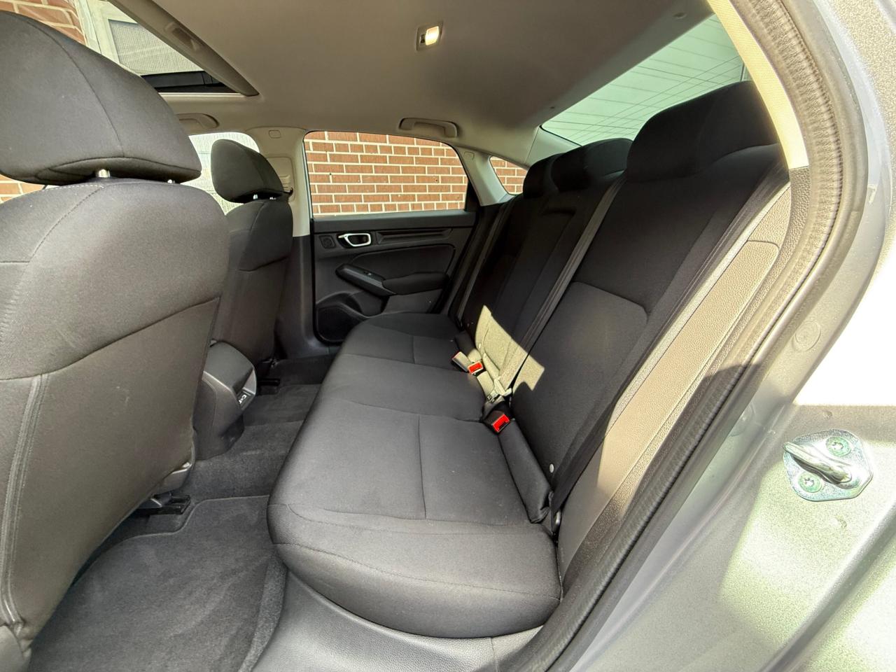 2023 Honda Civic EX    NO ACCIDENT   SUNROOF   APPLE CAR PLAY Photo