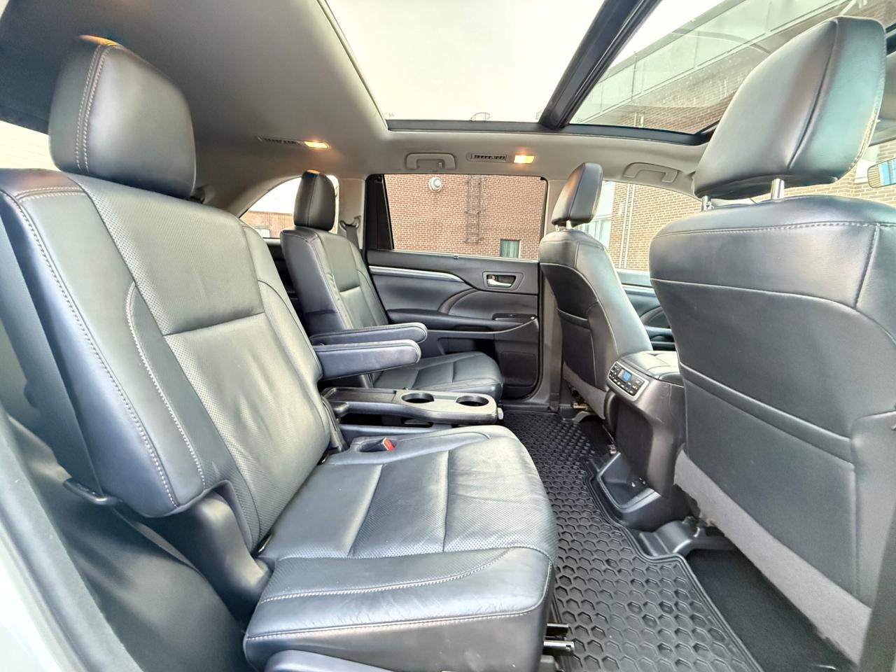 2017 Toyota Highlander LIMITED   AWD   NO ACCIDENT   360 CAMERA Photo