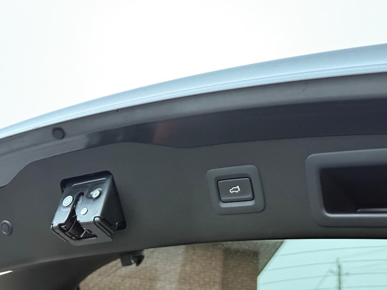 2022 Mazda CX-5 SIGNATURE   AWD   NO ACCIDENT   HEAD-UP DISPLAY Photo