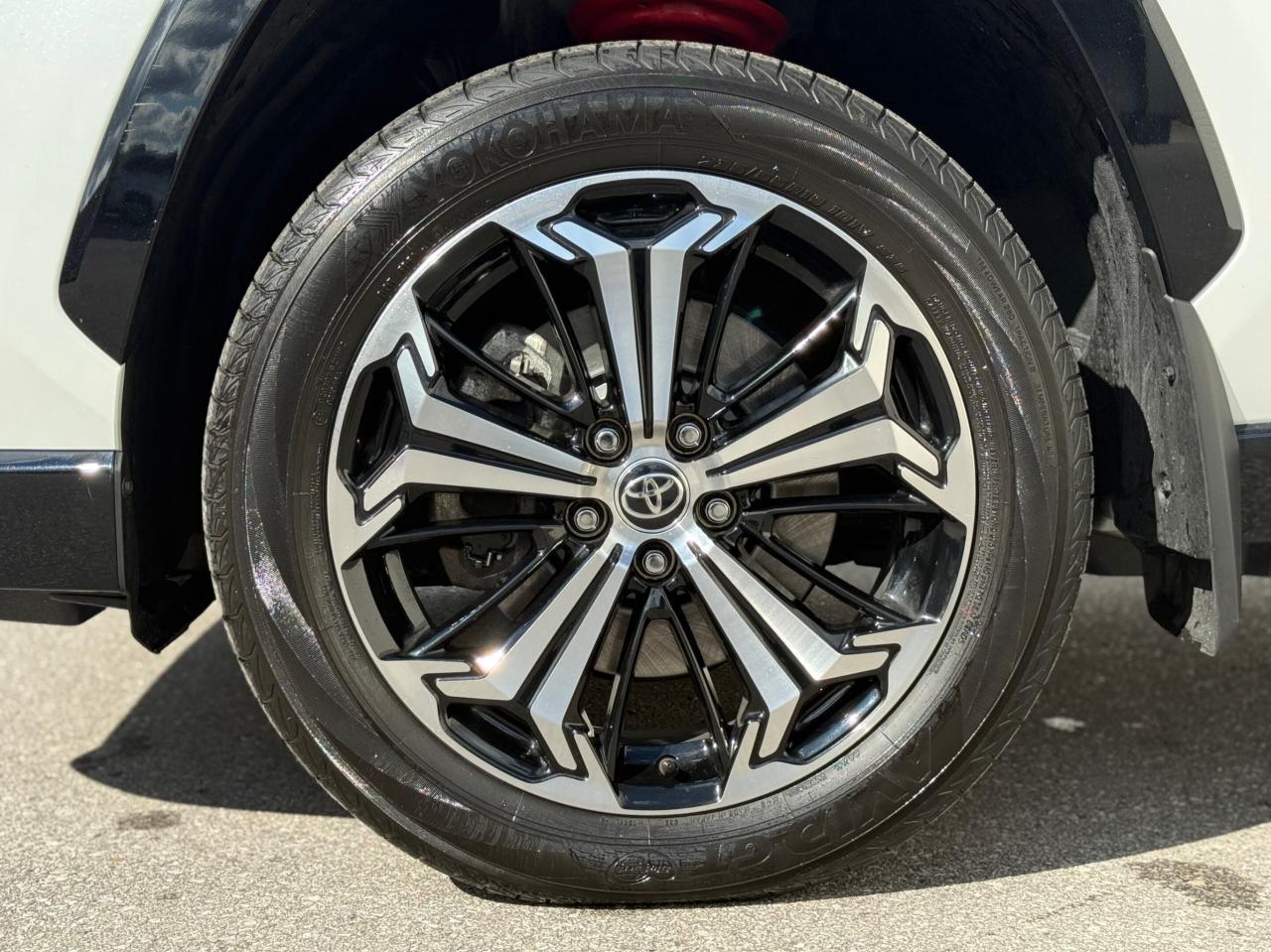 2023 Toyota RAV4 Prime XSE   AWD   PLUG-IN HYBRID   NO ACCIDENT   ONE OWN Photo