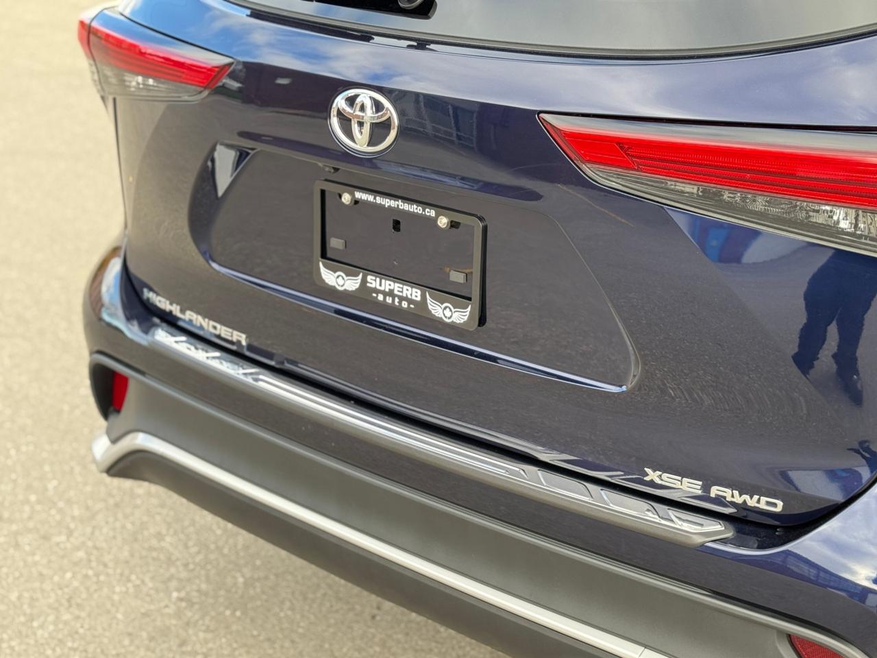 2022 Toyota Highlander XSE   AWD   NO ACCIDENT   SUNROOF   RED LEATHER SE Photo