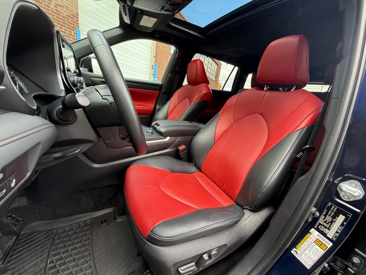 2022 Toyota Highlander XSE   AWD   NO ACCIDENT   SUNROOF   RED LEATHER SE Photo