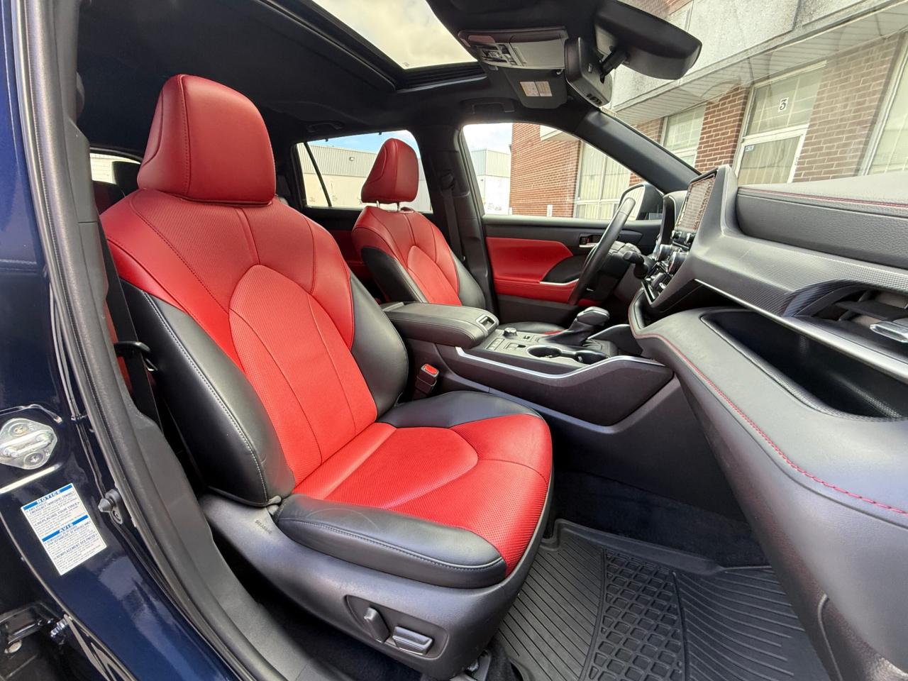 2022 Toyota Highlander XSE   AWD   NO ACCIDENT   SUNROOF   RED LEATHER SE Photo