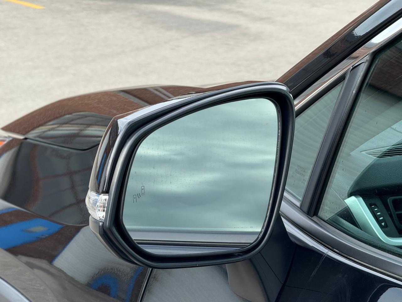 2022 Toyota RAV4 XLE   AWD   NO ACCIDENT   ONE OWNER Photo