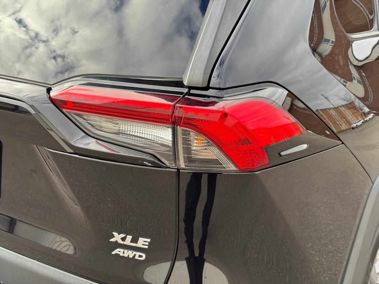 2022 Toyota RAV4 XLE   AWD   NO ACCIDENT   ONE OWNER Photo