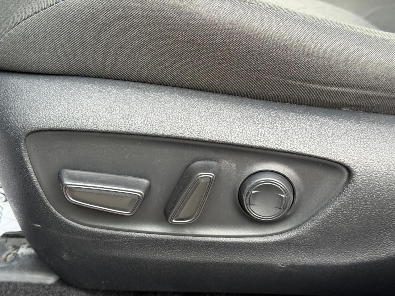 2022 Toyota RAV4 XLE   AWD   NO ACCIDENT   ONE OWNER Photo