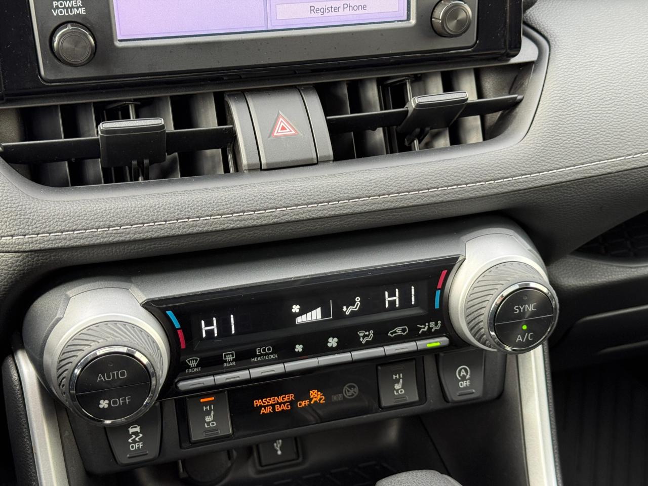 2022 Toyota RAV4 XLE   AWD   NO ACCIDENT   ONE OWNER Photo