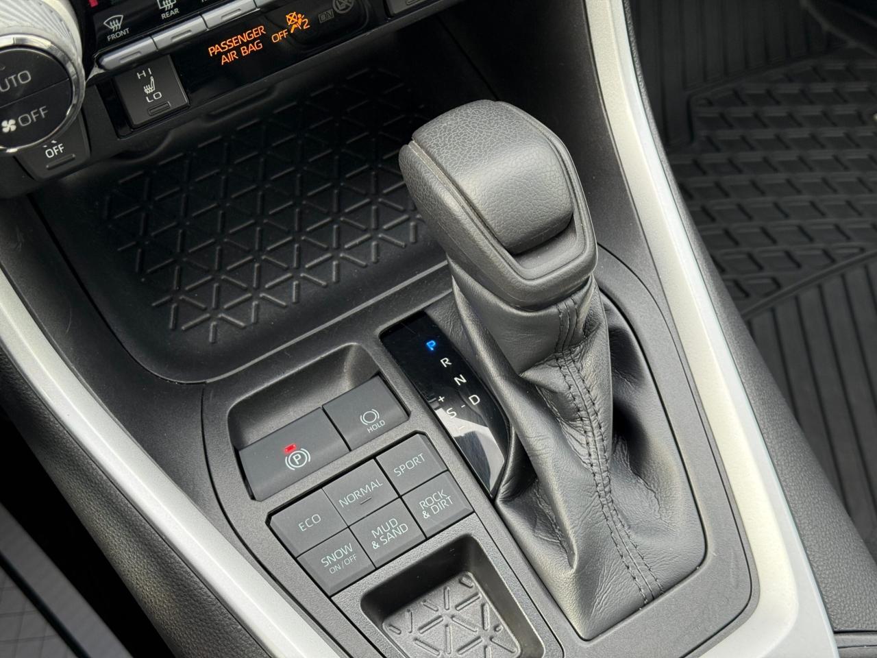 2022 Toyota RAV4 XLE   AWD   NO ACCIDENT   ONE OWNER Photo