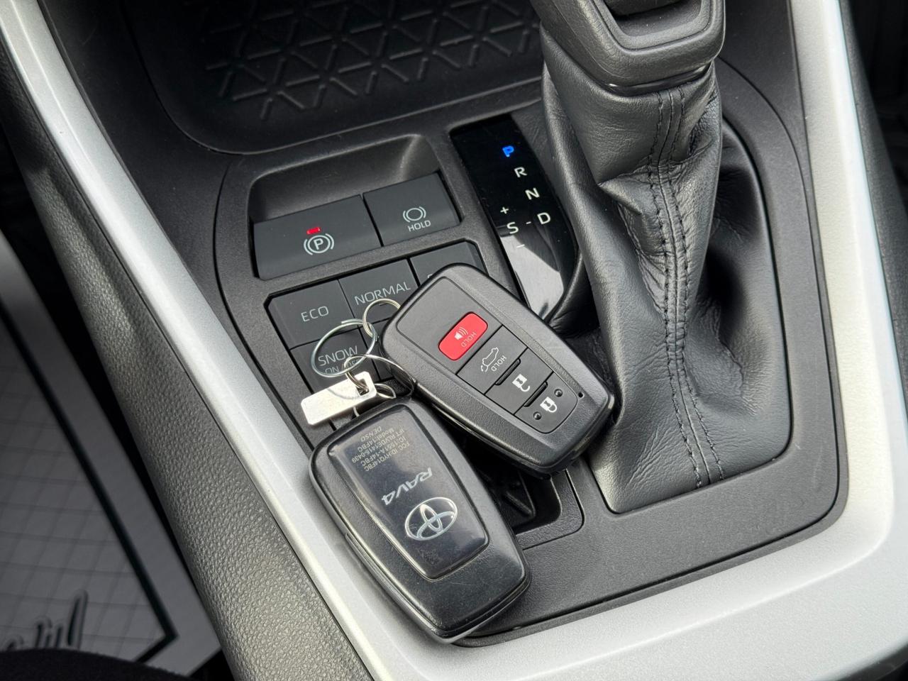 2022 Toyota RAV4 XLE   AWD   NO ACCIDENT   ONE OWNER Photo