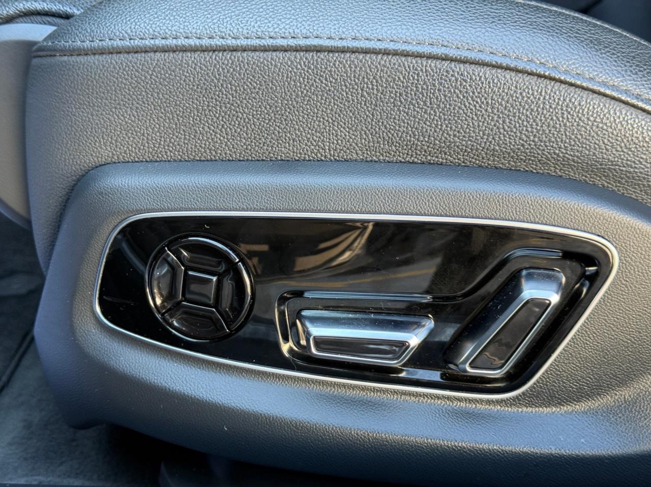 2022 Audi A8 LONG   S LINE   BANG&OLUFSEN    NO ACCIDENT   SOFT Photo