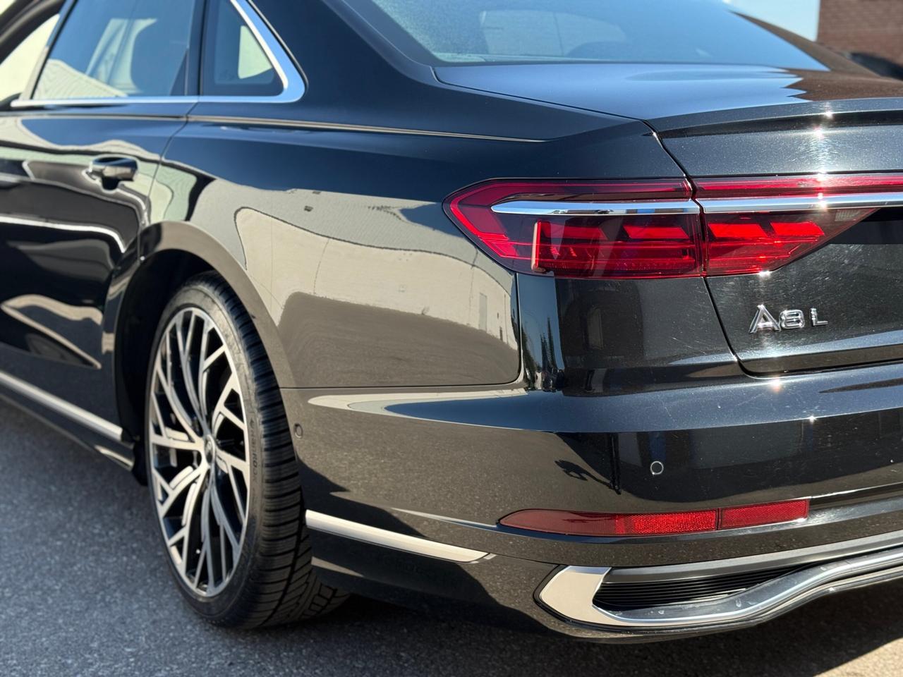 2022 Audi A8 LONG   S LINE   BANG&OLUFSEN    NO ACCIDENT   SOFT Photo