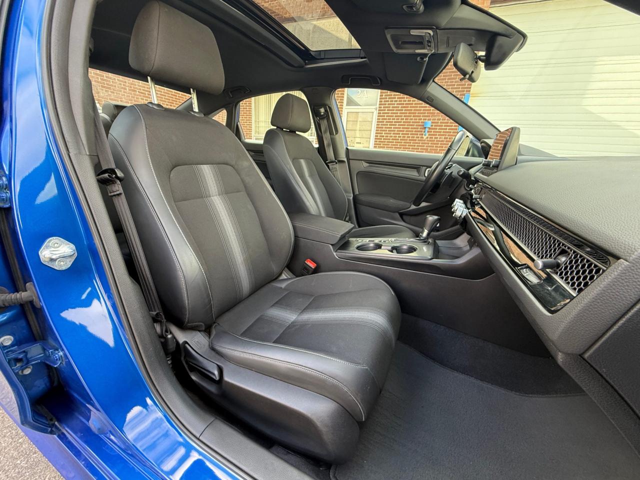 2023 Honda Civic SPORT   NO ACCIDENT   SUNROOF Photo