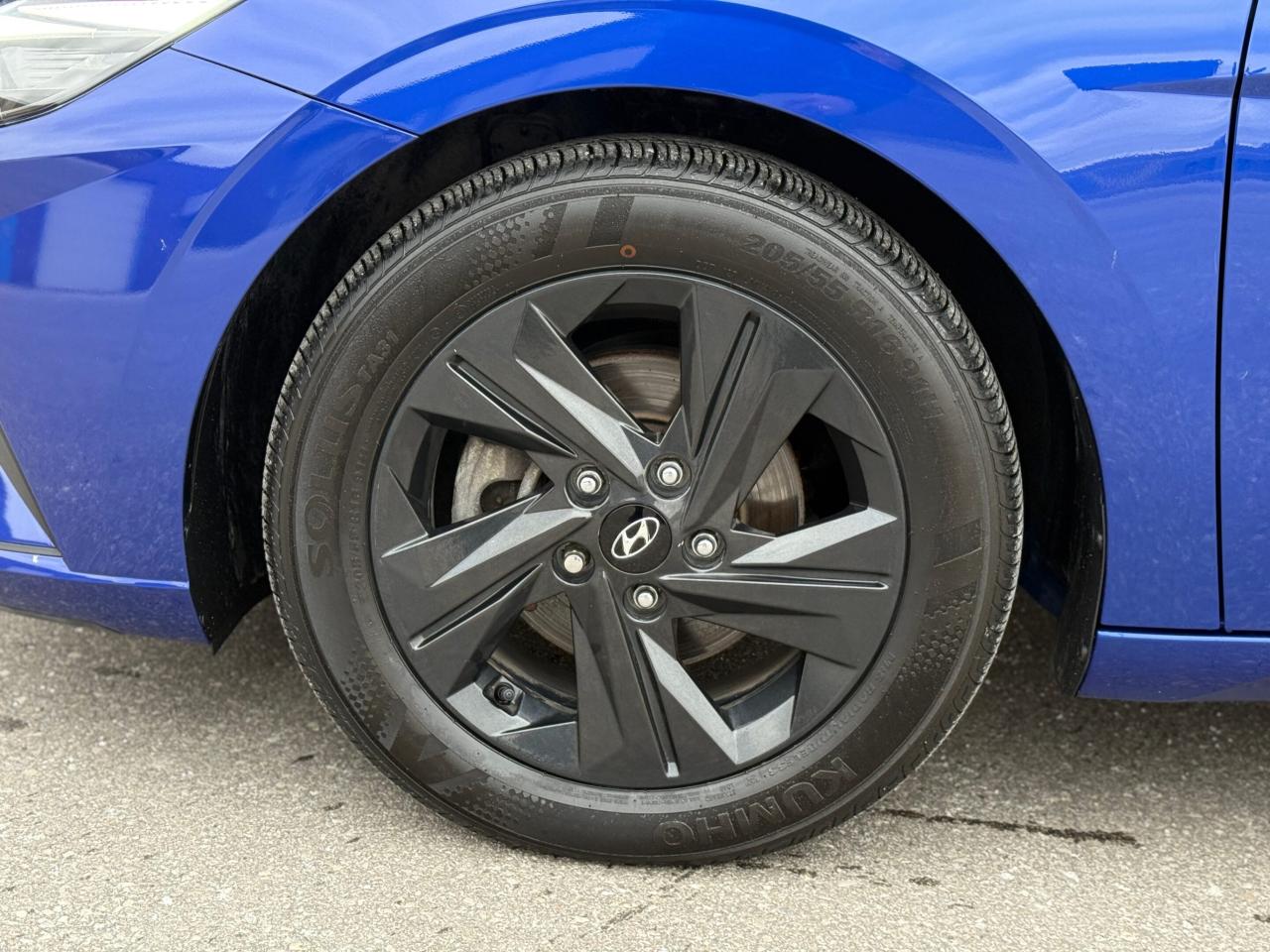 2022 Hyundai Elantra PREFERRED   SUN & TECH   NO ACCIDENT Photo