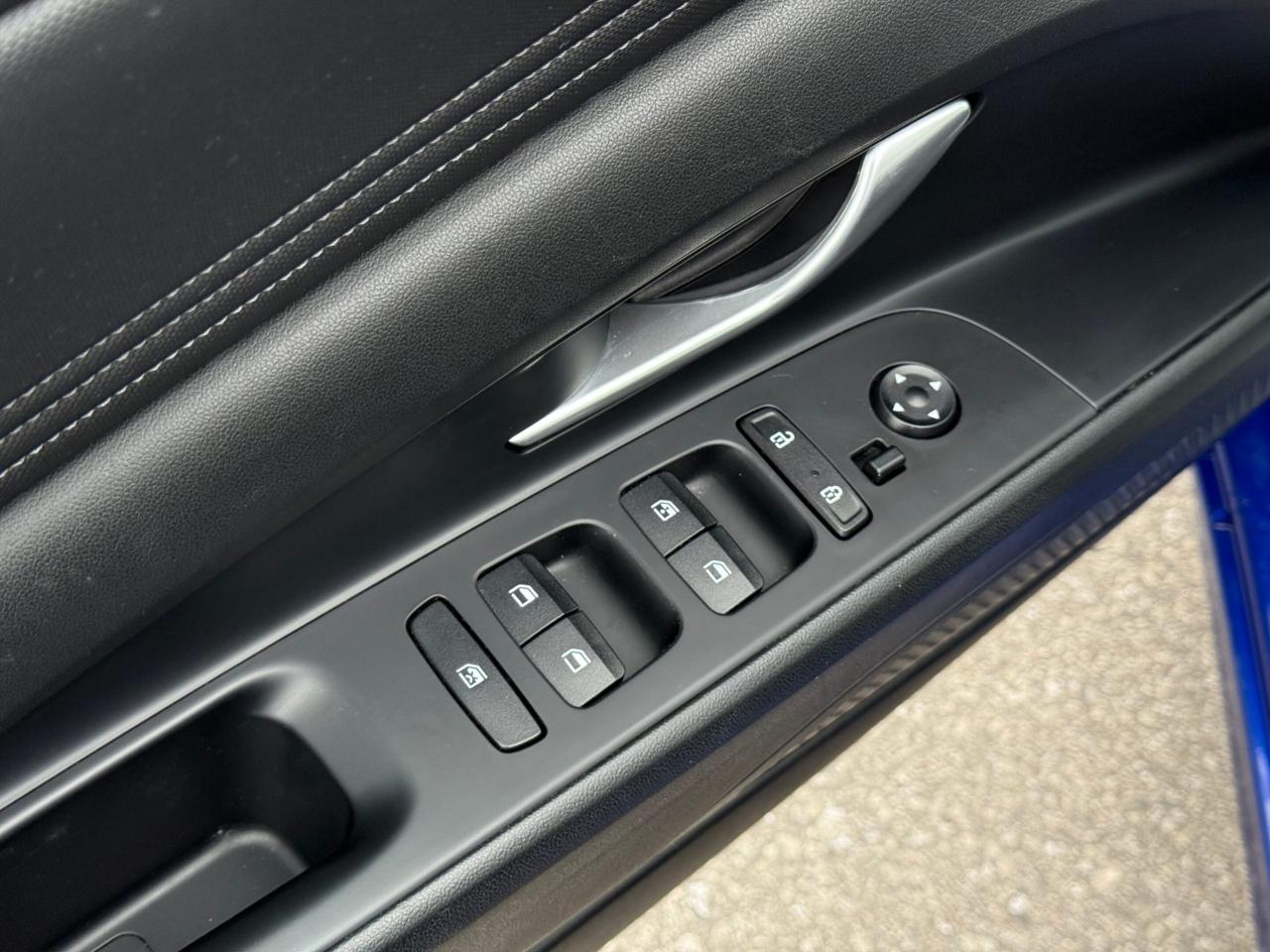 2022 Hyundai Elantra PREFERRED   SUN & TECH   NO ACCIDENT Photo