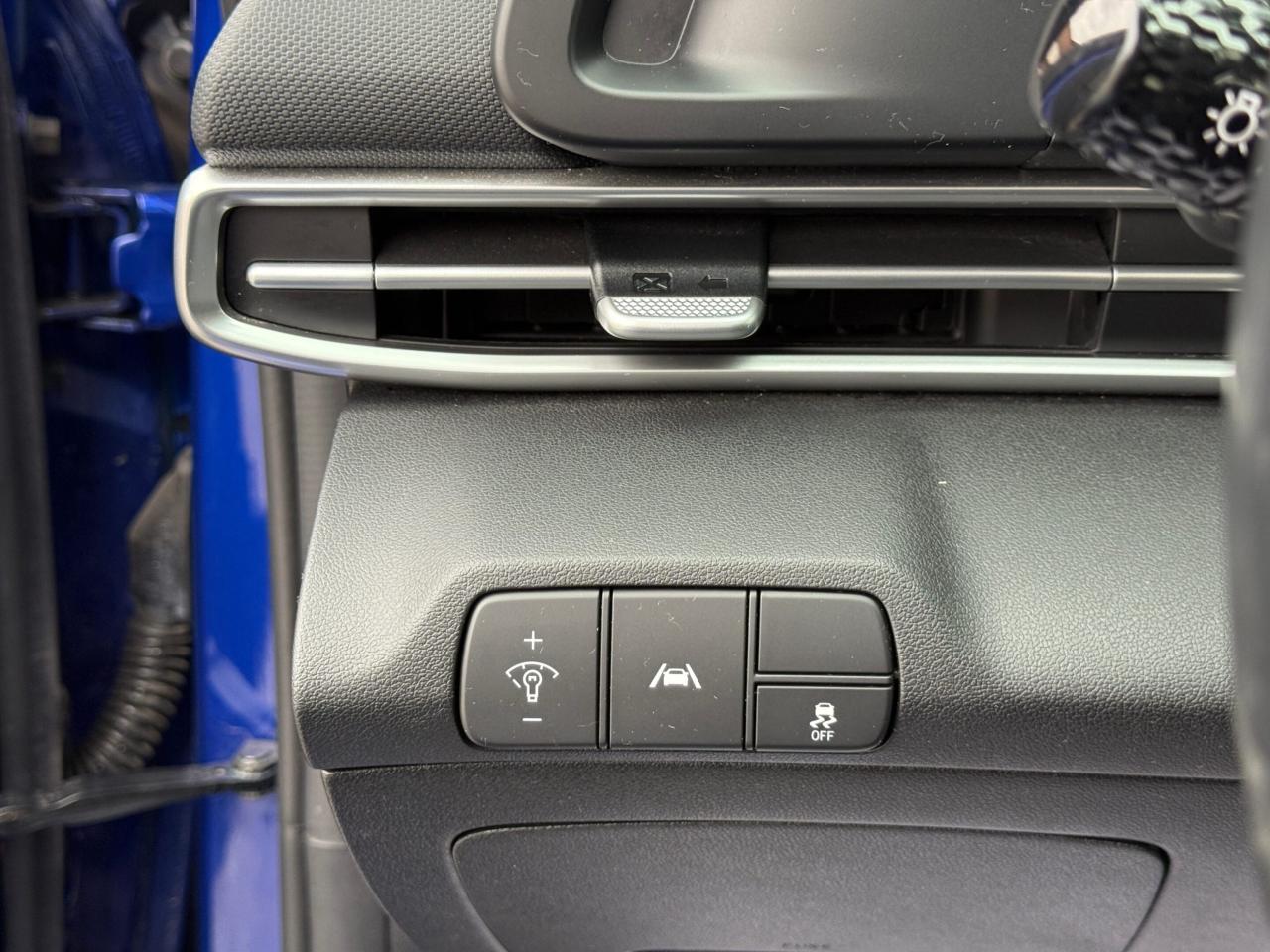 2022 Hyundai Elantra PREFERRED   SUN & TECH   NO ACCIDENT Photo