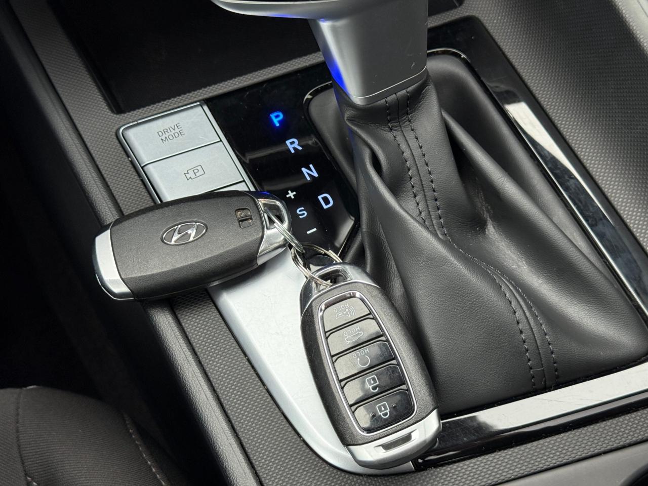 2022 Hyundai Elantra PREFERRED   SUN & TECH   NO ACCIDENT Photo