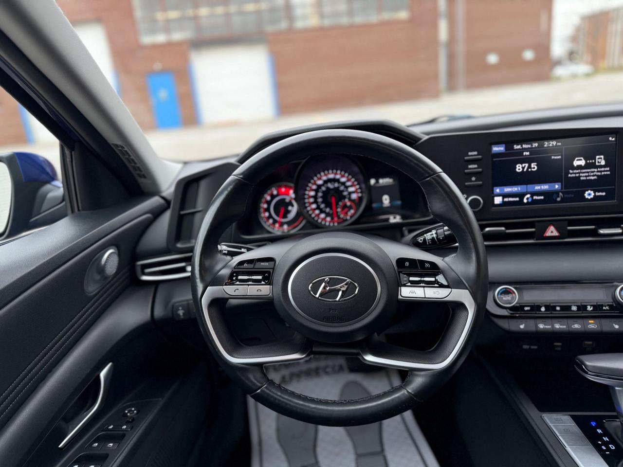 2022 Hyundai Elantra PREFERRED   SUN & TECH   NO ACCIDENT Photo