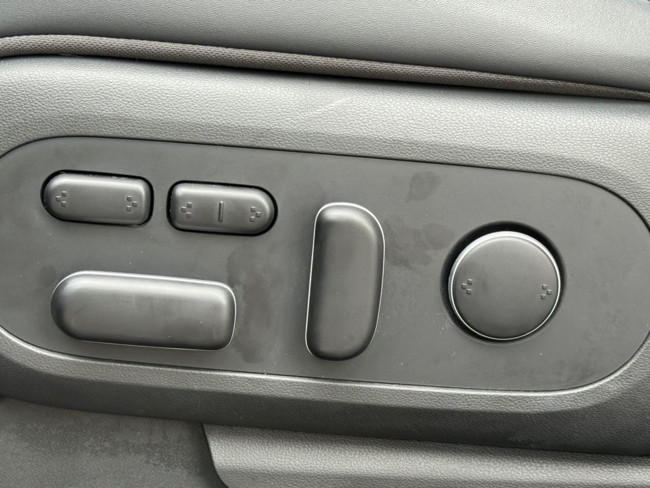 2023 Hyundai IONIQ 5 LUXURY   AWD   LONG RANGE   NO ACCIDENT Photo