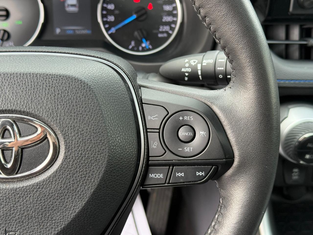 2022 Toyota RAV4 Hybrid SE   AWD   HYBRID   NO ACCIDENT   SUNROOF Photo