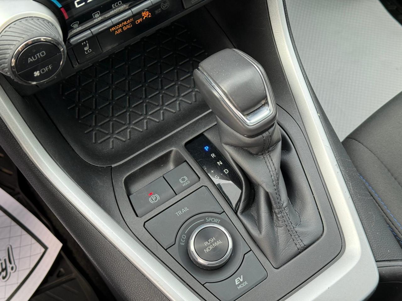 2022 Toyota RAV4 Hybrid SE   AWD   HYBRID   NO ACCIDENT   SUNROOF Photo