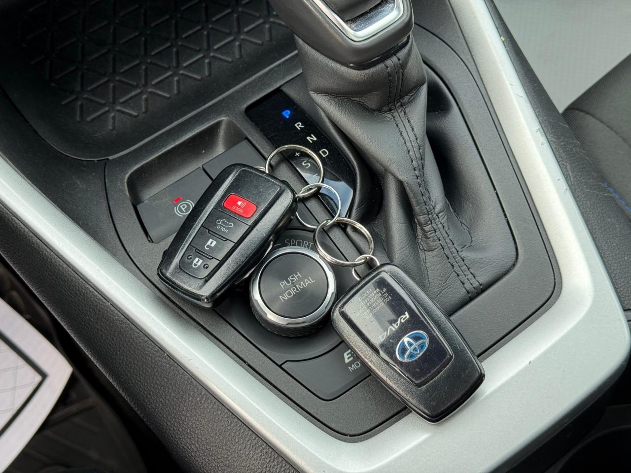 2022 Toyota RAV4 Hybrid SE   AWD   HYBRID   NO ACCIDENT   SUNROOF Photo