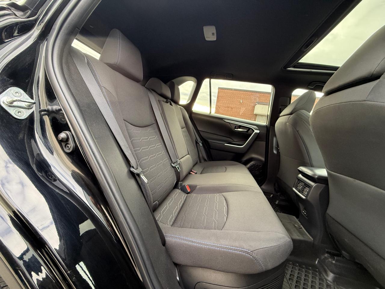 2022 Toyota RAV4 Hybrid SE   AWD   HYBRID   NO ACCIDENT   SUNROOF Photo