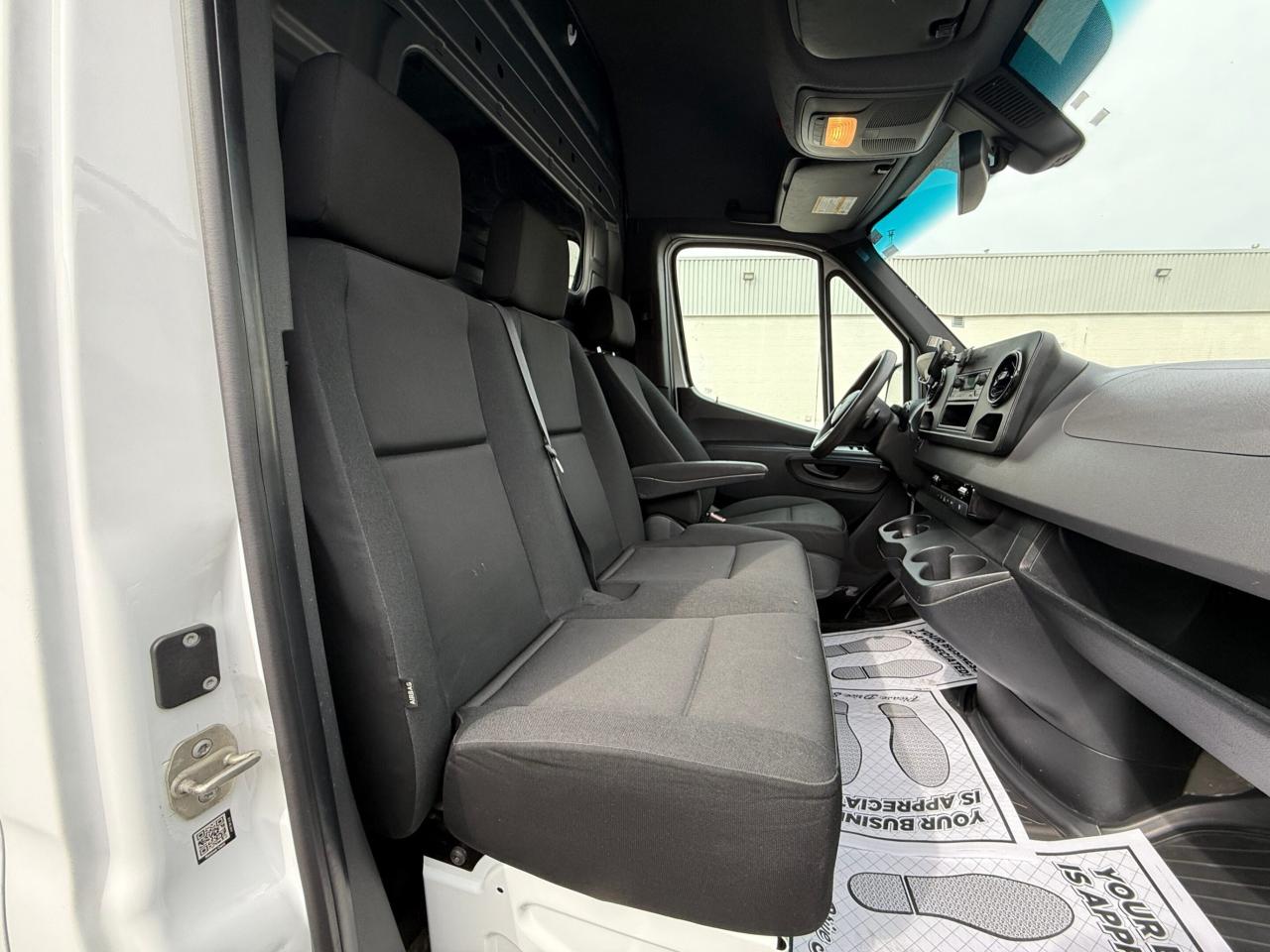 2020 Mercedes-Benz Sprinter 2500 V6   3.0   HIGH ROOF 170   3 SEATER Photo