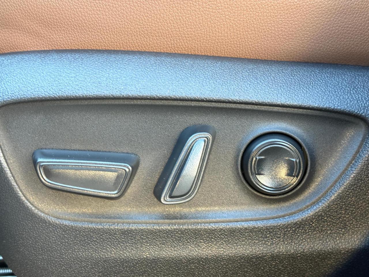 2025 Toyota Grand Highlander PLATINUM MAX   HYBRID   AWD   NO ACCIDENT   ONE OW Photo