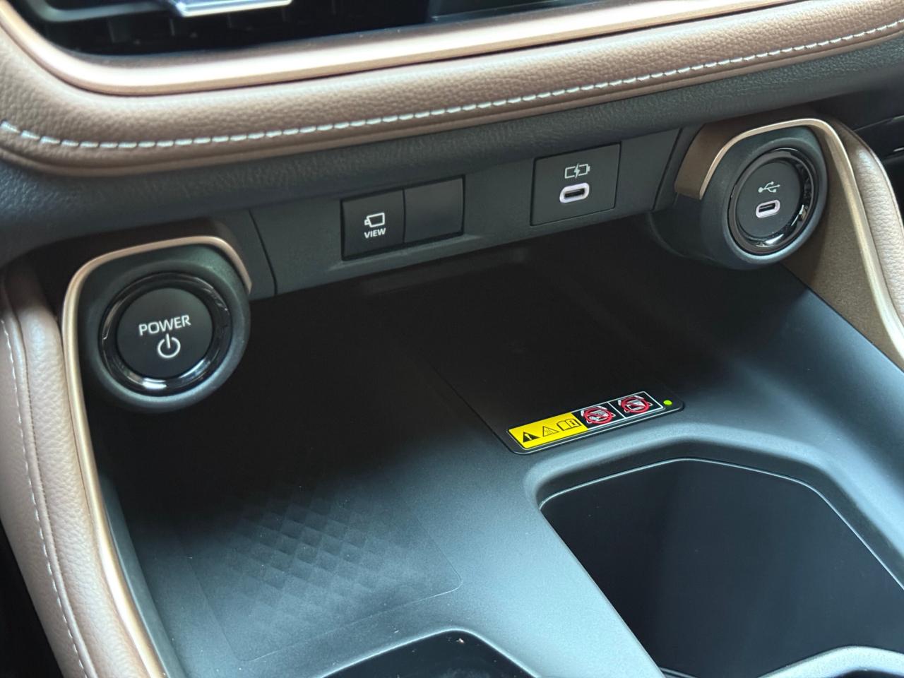 2025 Toyota Grand Highlander PLATINUM MAX   HYBRID   AWD   NO ACCIDENT   ONE OW Photo