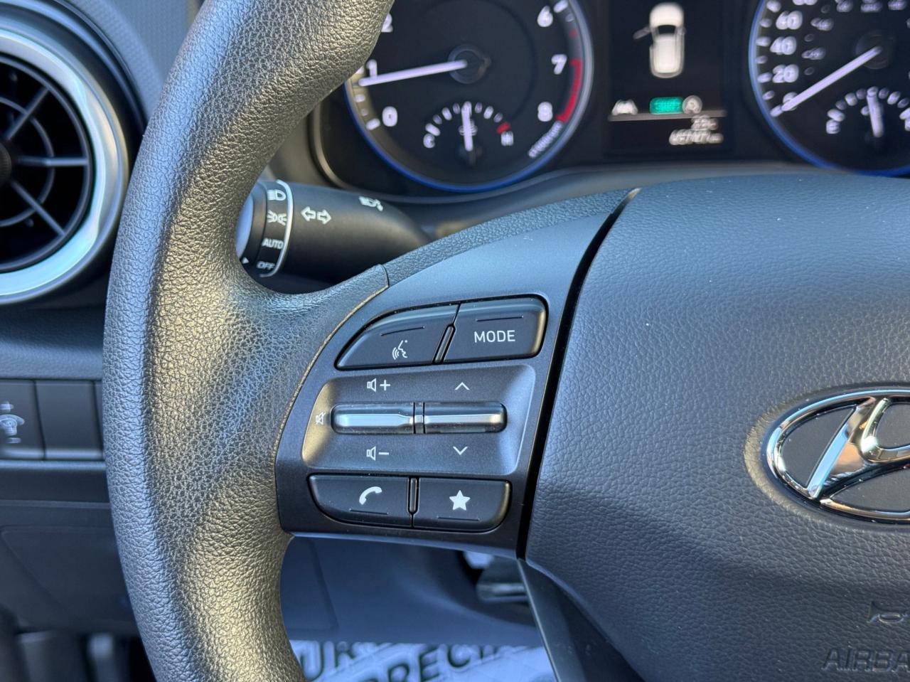 2022 Hyundai KONA ESSENTIAL   AWD   NO ACCIDENT   ONE OWNER Photo