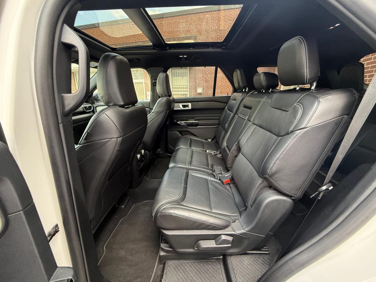 2021 Ford Explorer ST   4WD    NO ACCIDENT   B&O SOUND   360 CAMERA Photo