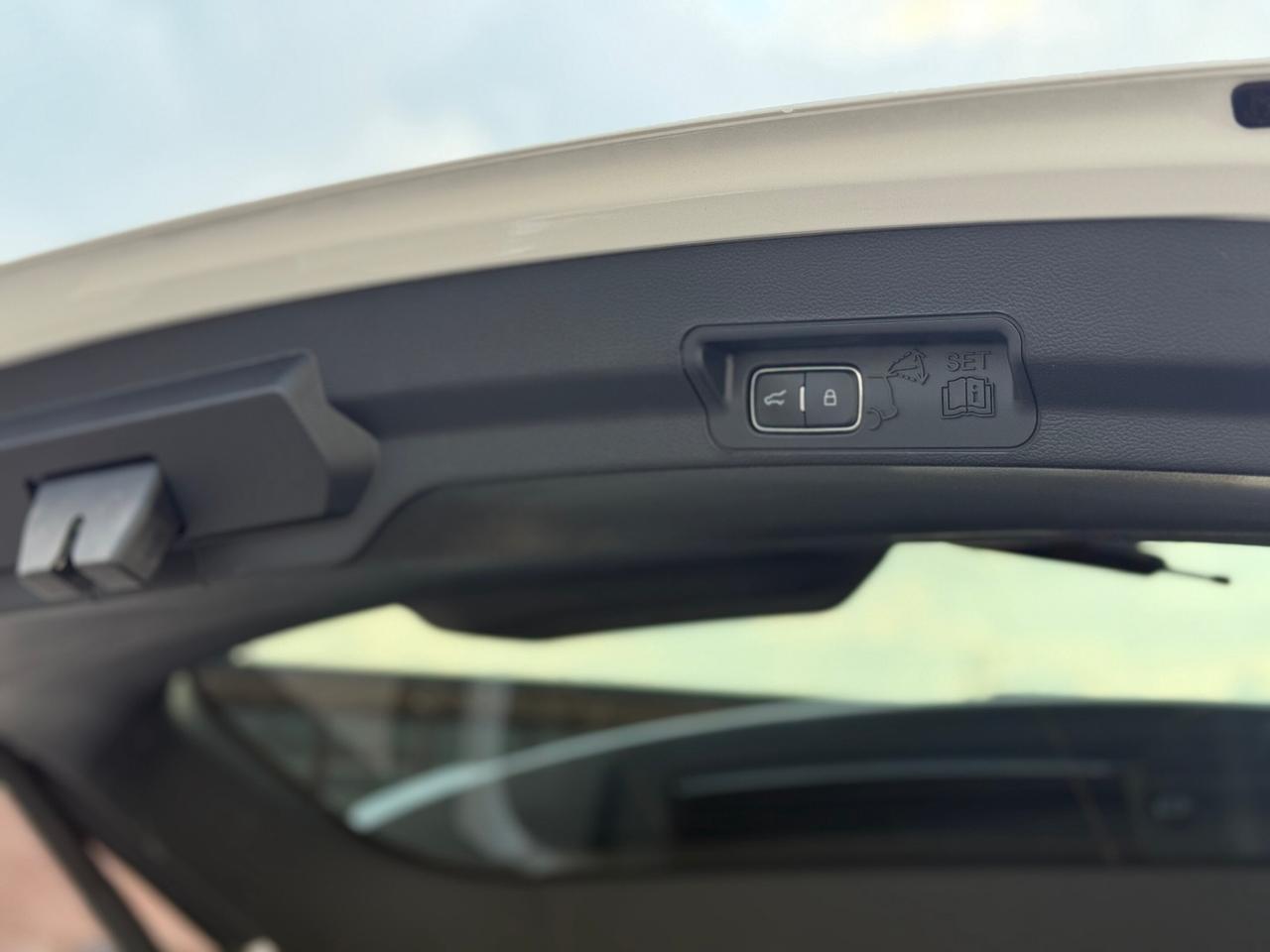 2021 Ford Explorer ST   4WD    NO ACCIDENT   B&O SOUND   360 CAMERA Photo