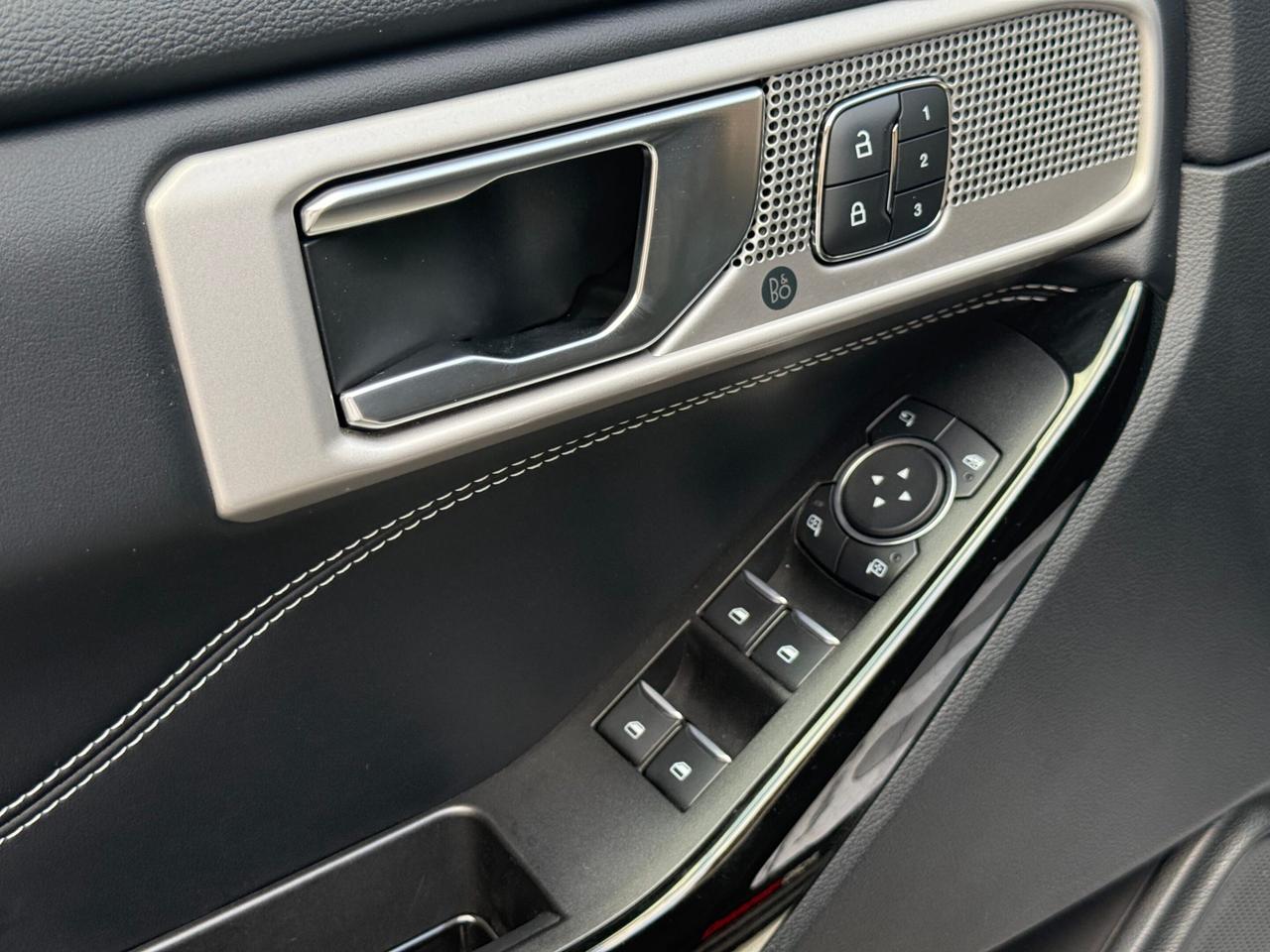 2021 Ford Explorer ST   4WD    NO ACCIDENT   B&O SOUND   360 CAMERA Photo