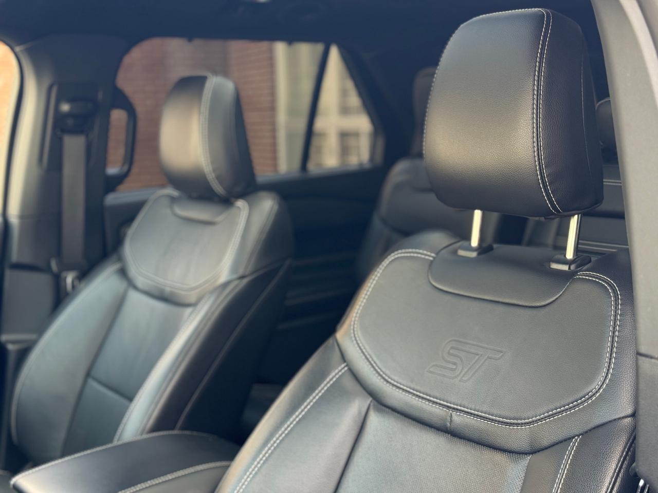 2021 Ford Explorer ST   4WD    NO ACCIDENT   B&O SOUND   360 CAMERA Photo