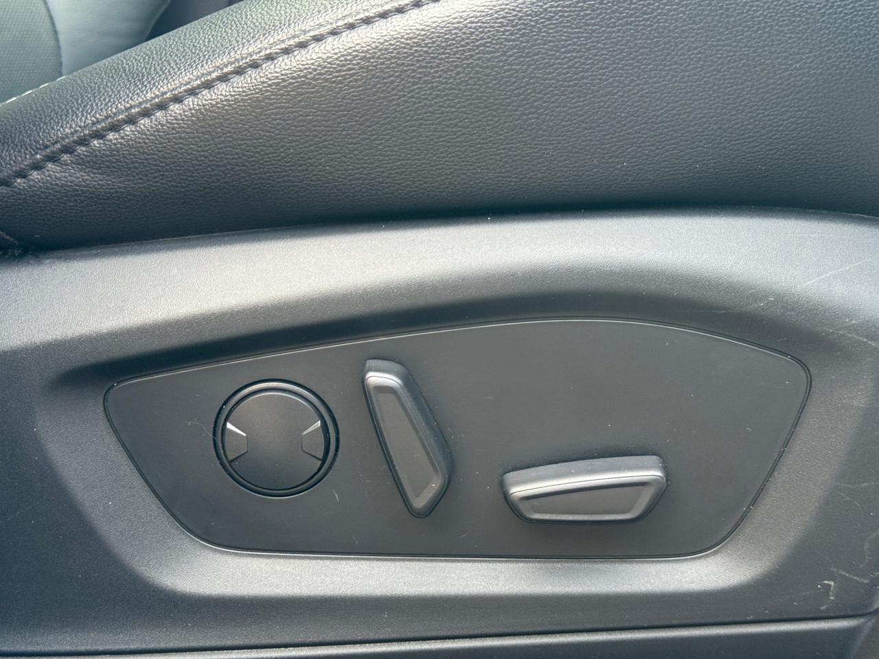 2021 Ford Explorer ST   4WD    NO ACCIDENT   B&O SOUND   360 CAMERA Photo