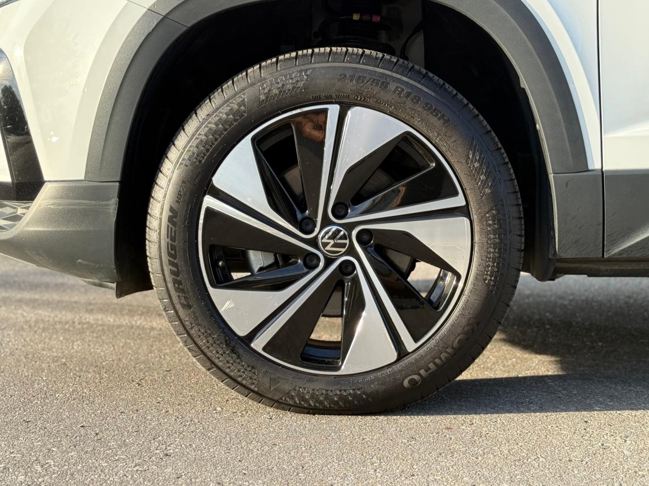 2024 Volkswagen Taos HIGHLINE   NO ACCIDENT   PANOMARIC SUNROOF   VENTI Photo