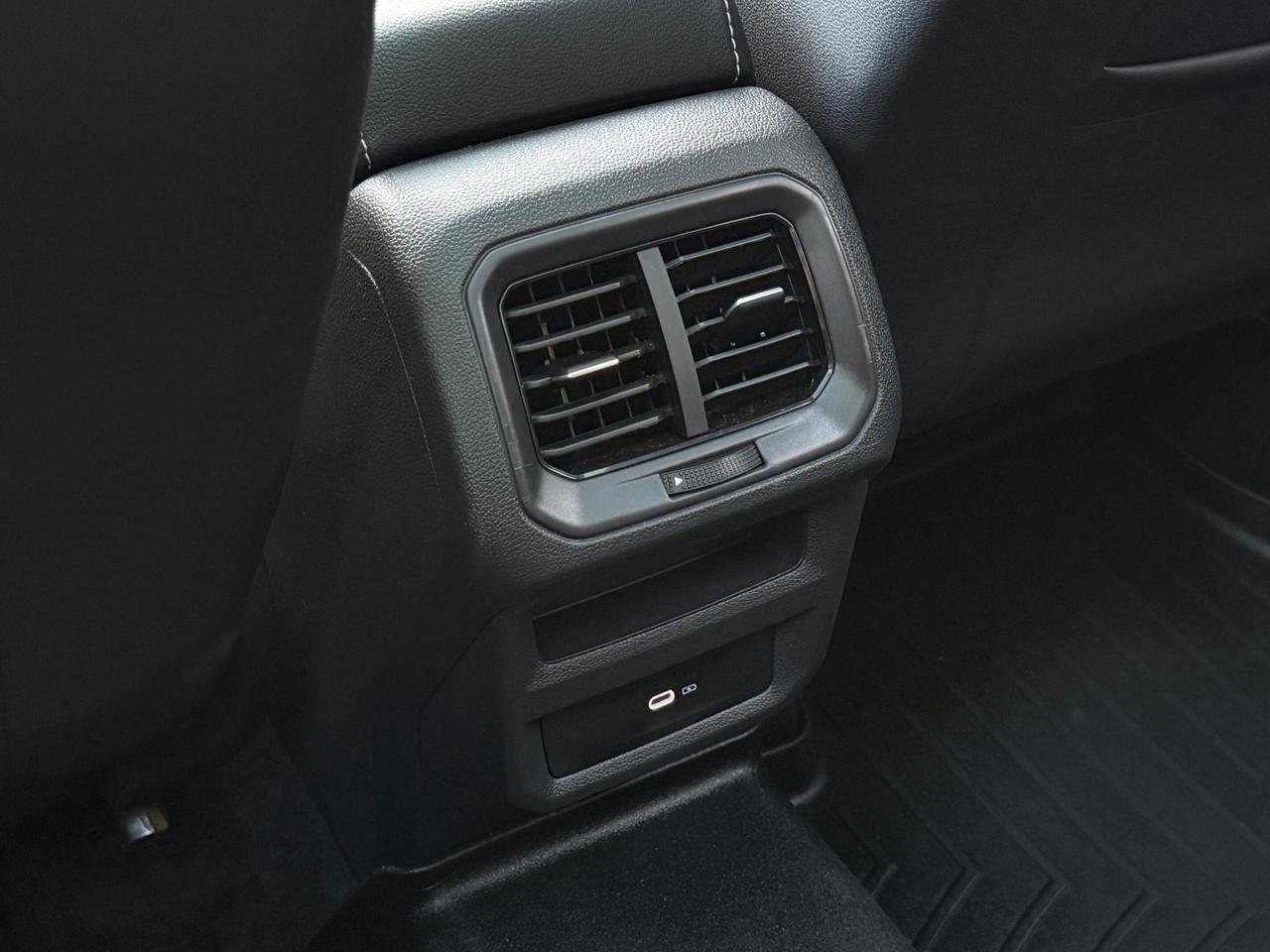 2024 Volkswagen Taos HIGHLINE   NO ACCIDENT   PANOMARIC SUNROOF   VENTI Photo