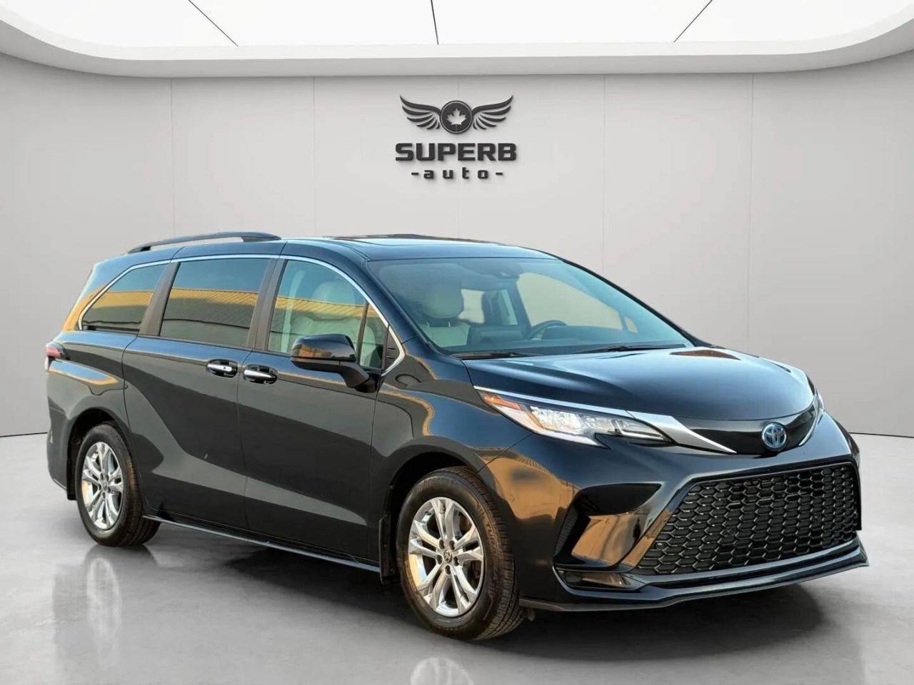 2022 Toyota Sienna XSE   AWD   HYBRID   NO ACCIDENT Photo